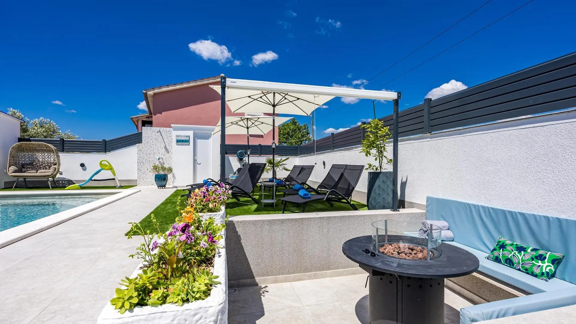Villa Loborika 2382