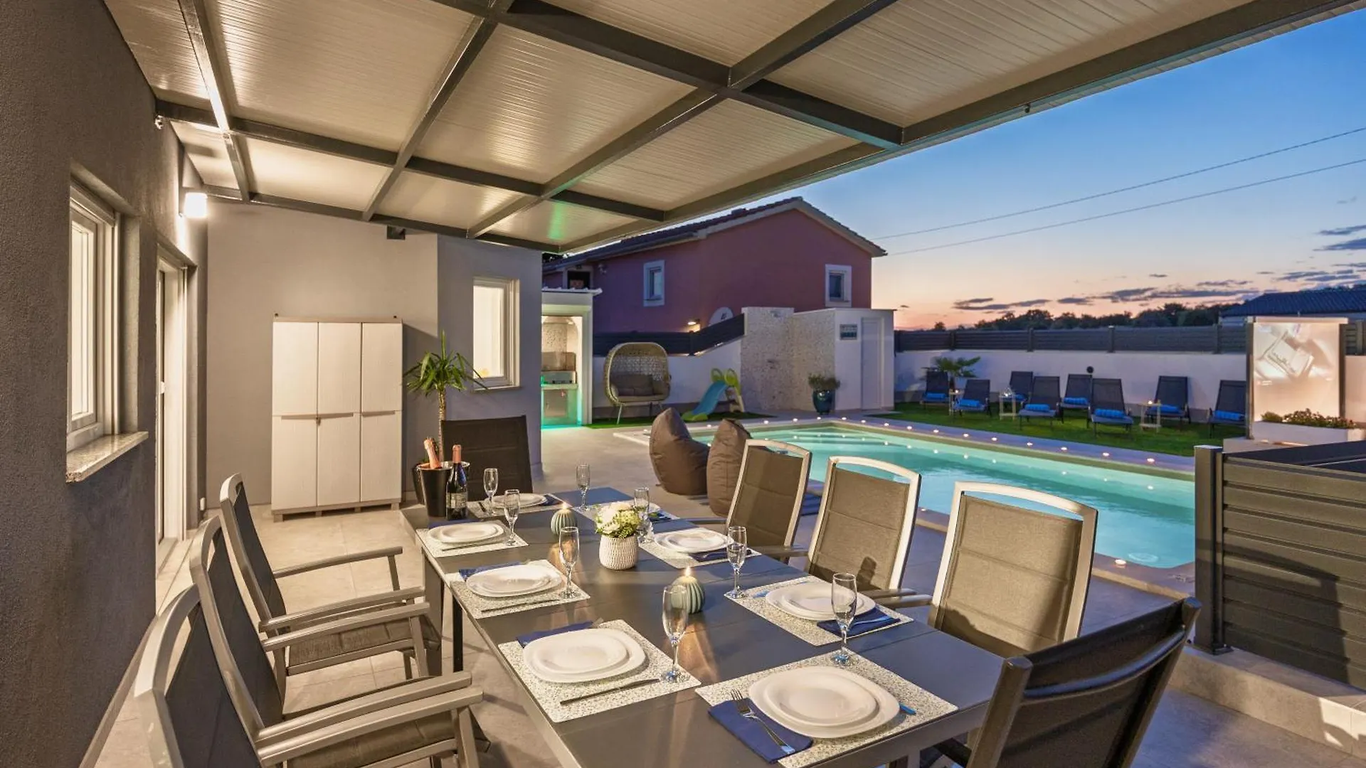 Villa Loborika 2382
